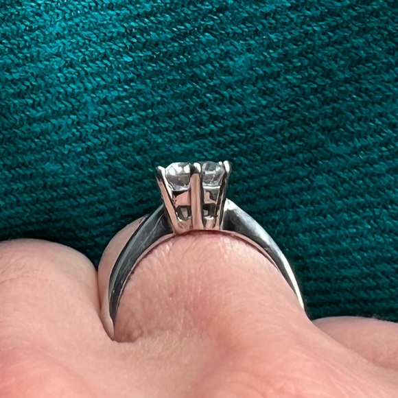 CZ ring - Picture 10 of 10